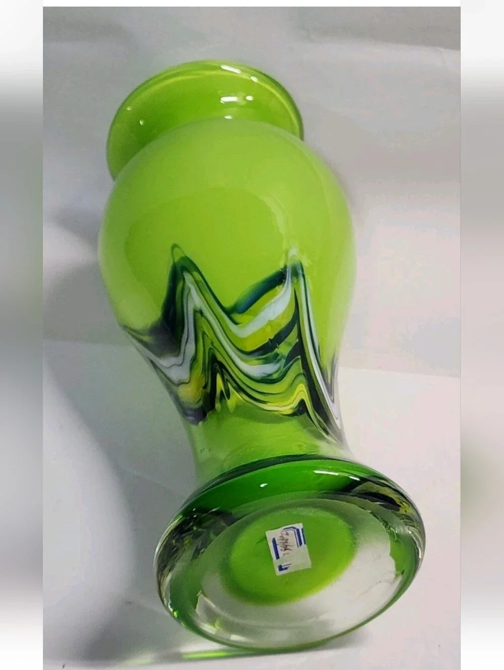 Blown Art Glass Vase Apple Lime Green With Swirls Heavy 10